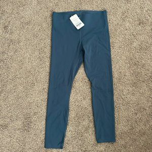 NWT Fabletics Pure Luxe 50+ Sun Protection Leggings XL